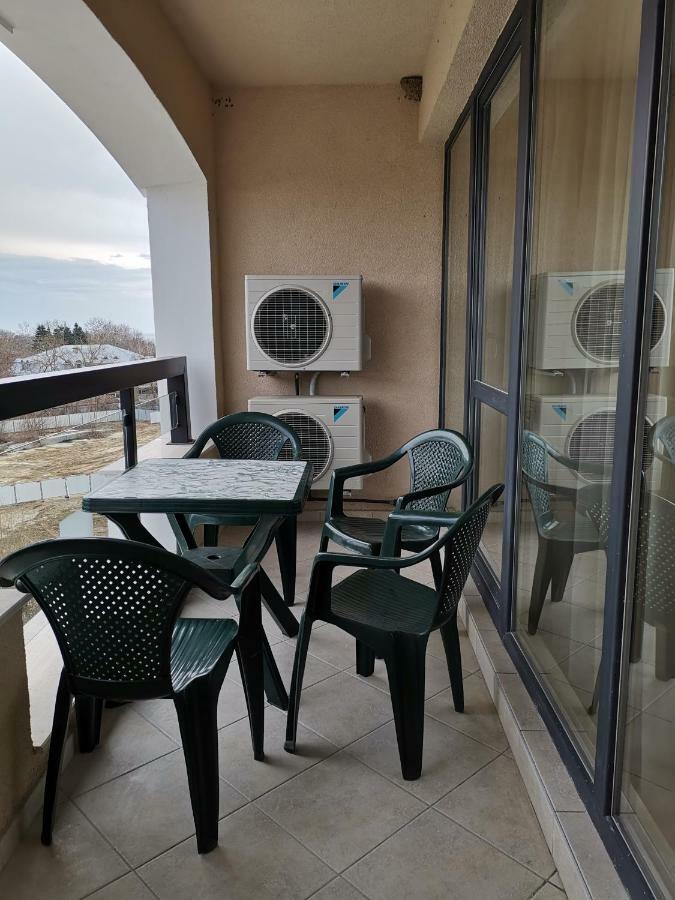 Cozy Apartment By The Sea St Constantin et Helena Extérieur photo